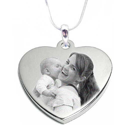 Personalized photo-engraved classic heart 
